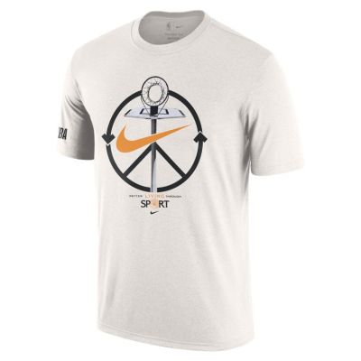 Nike NBA Team 31 Courtside Tee Pure - Mitmevärviline - Lühikeste varrukatega T-särk